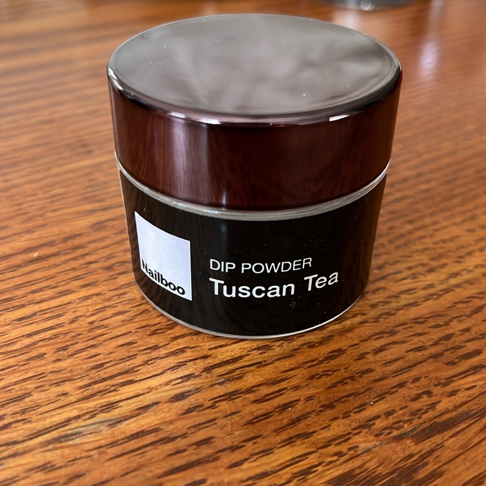 New Nailboo dip powder. Tuscan Tea, sealed, no box.